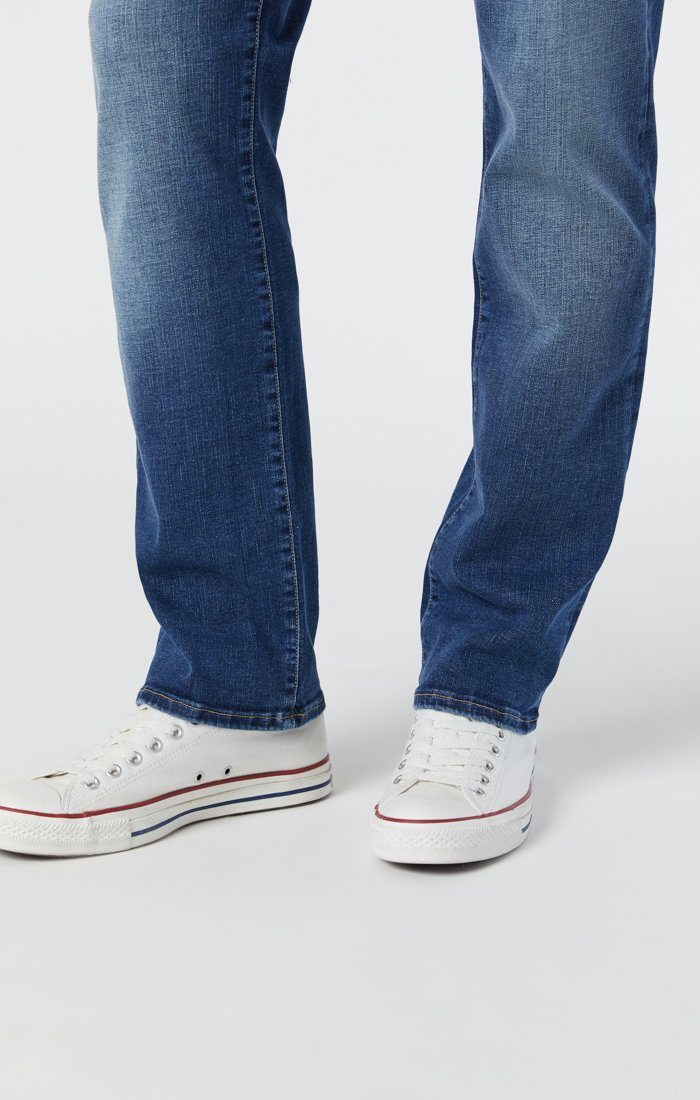 Mavi Zach Straight Leg Jeans | Mid Brushed Organic Move