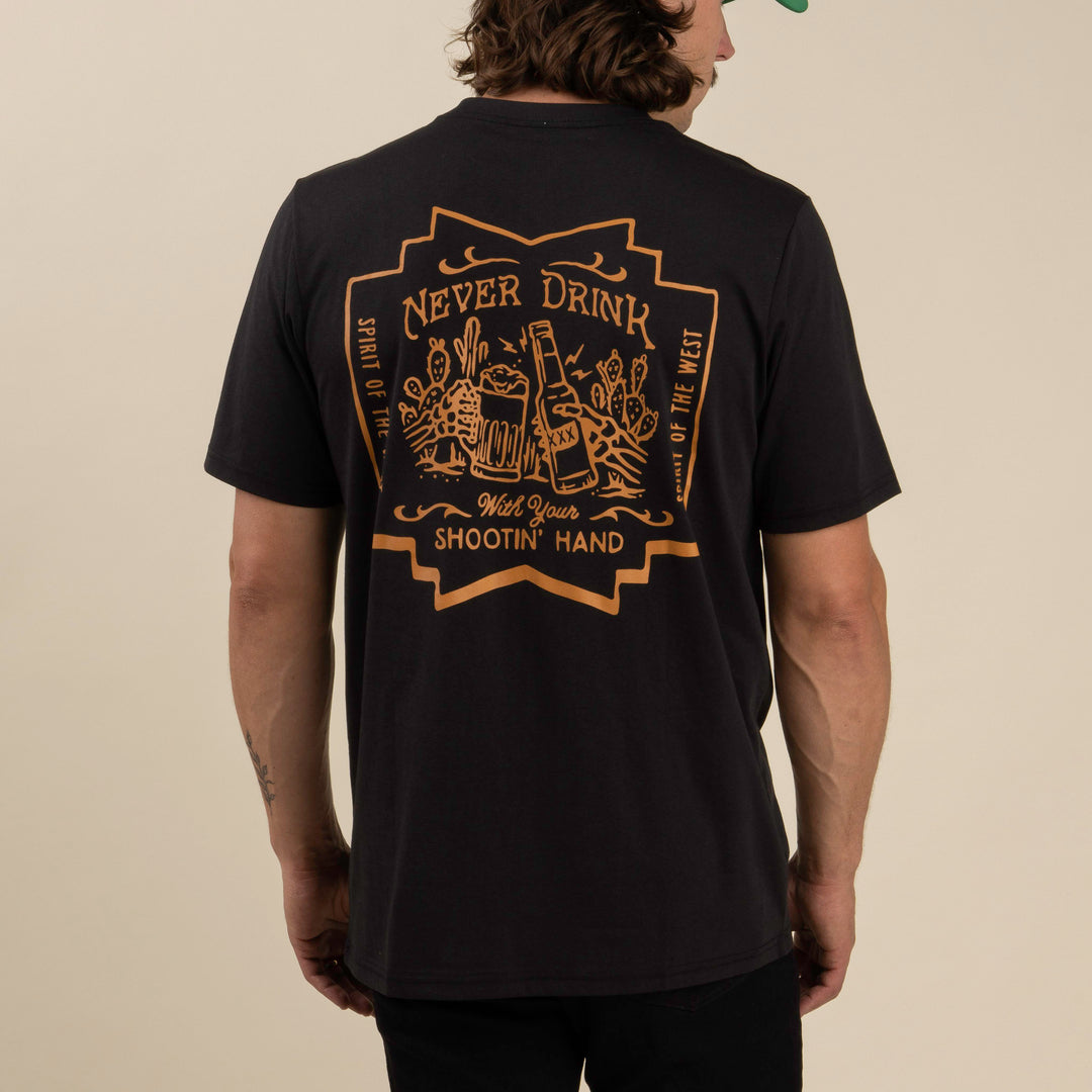 Sendero Shootin Hand T-Shirt Salud! - Black
