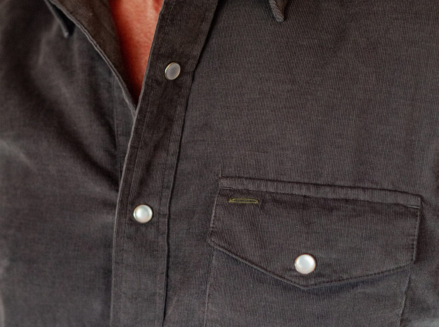 Criquet | Corduroy Short Sleeve Pearl Snap | Iron Horse