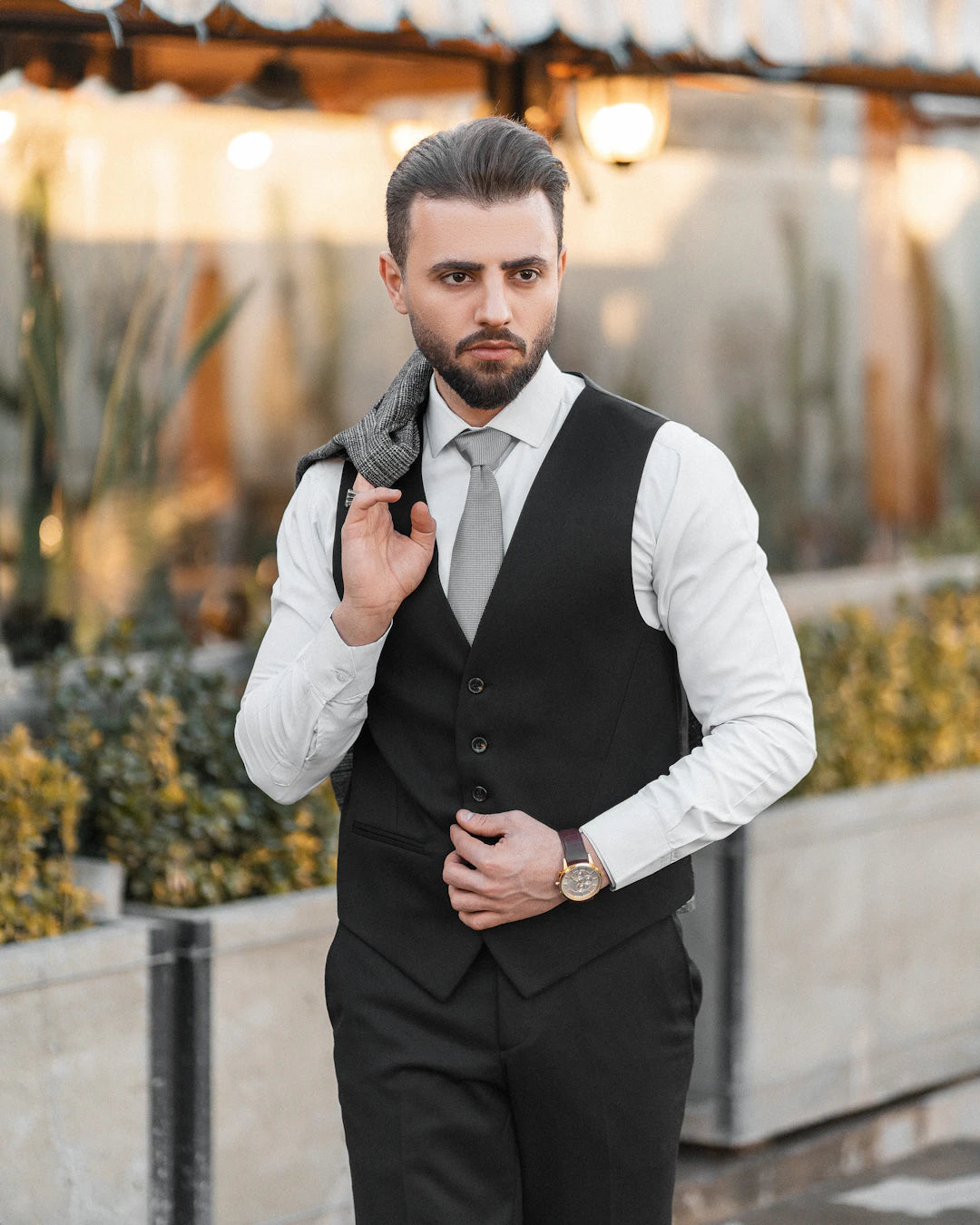Layering Essentials Stylish Vests for Men’s Versatility