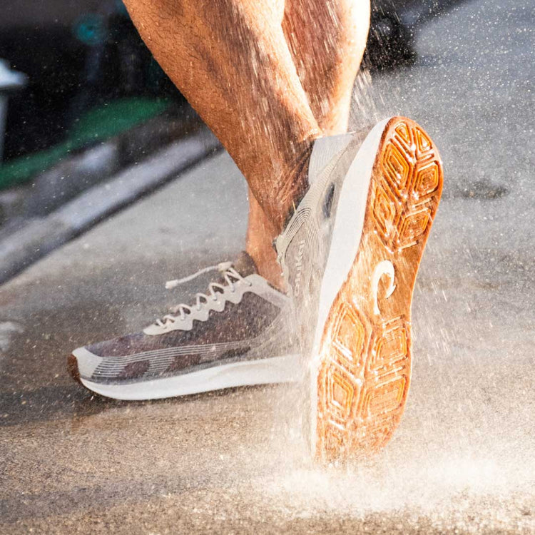 Olukai 'Ahi - Ash / Sterling