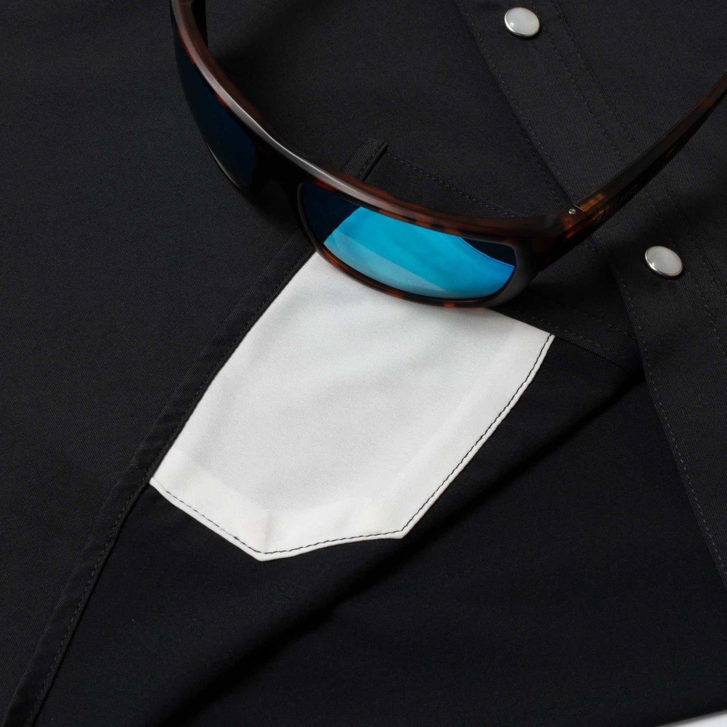 Poncho Outdoors | The Bandera | Black