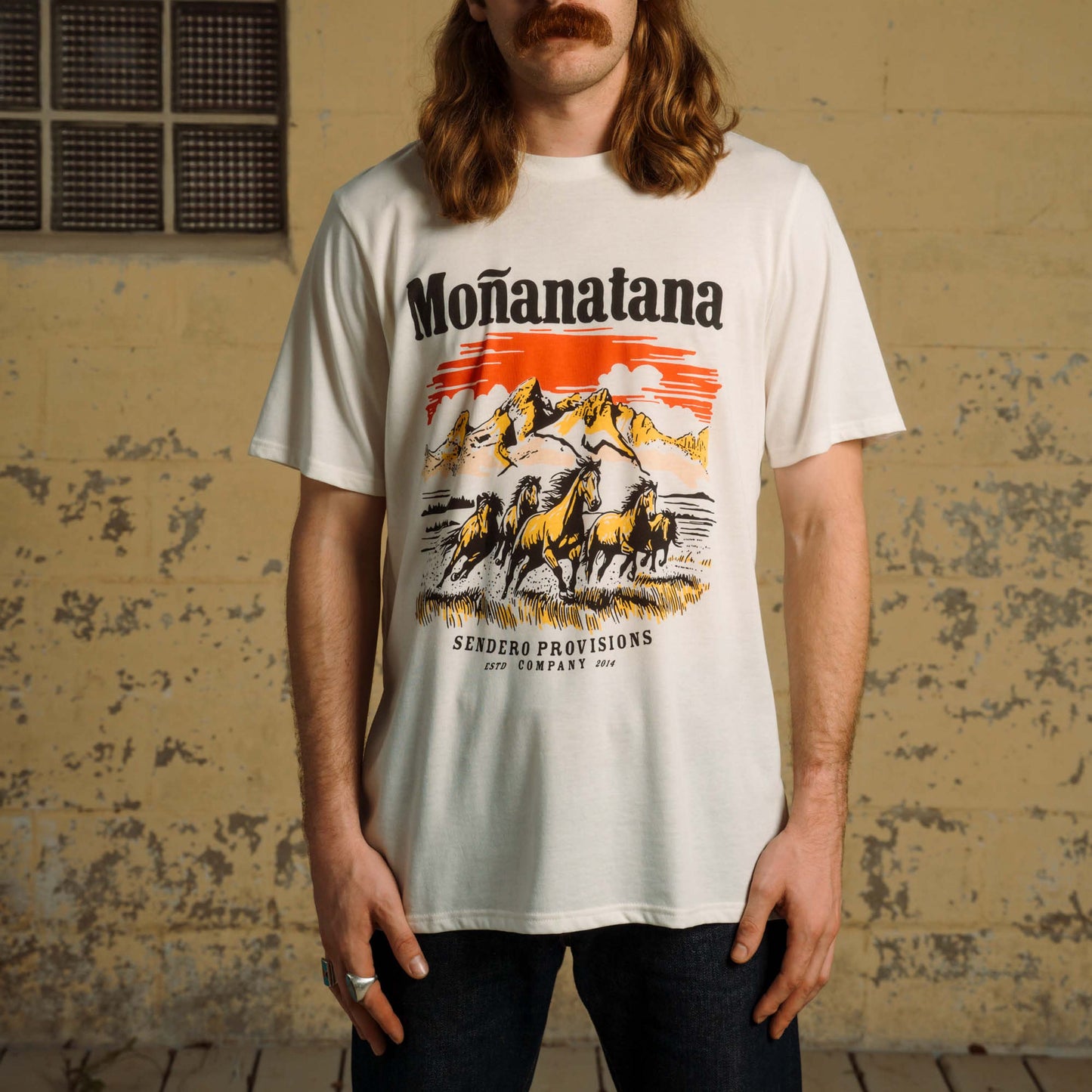 Sendero | Monanatana T-Shirt | Vintage White